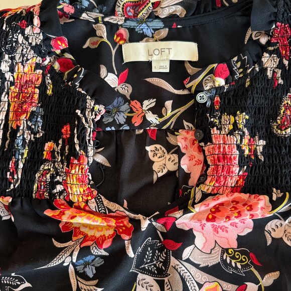 Ann Taylor Loft Floral Blouse Smocked Boho Size Large Read Description - Picture 3 of 9